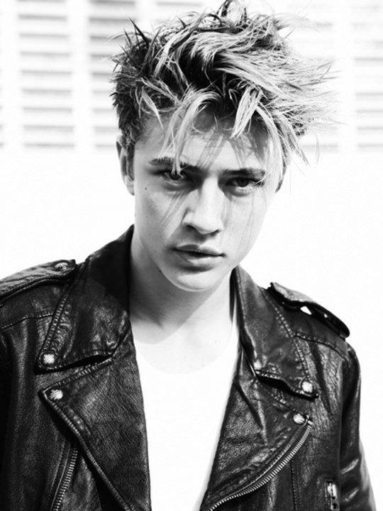 Model Lucky Blue Smith Dick Detective